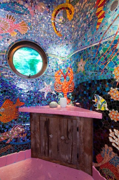 惊讶 绚丽瓷砖打造潜水艇浴室
