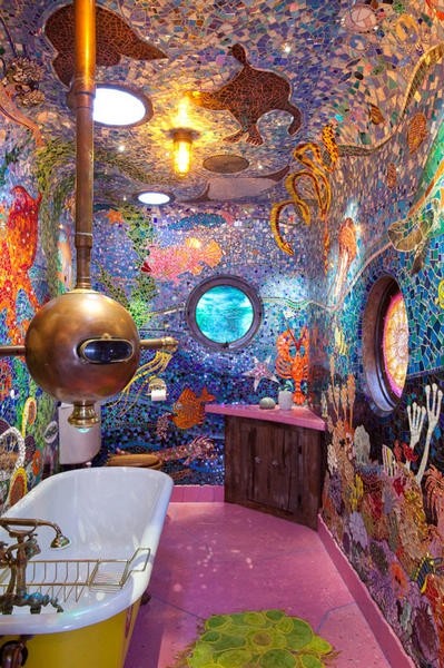惊讶 绚丽瓷砖打造潜水艇浴室