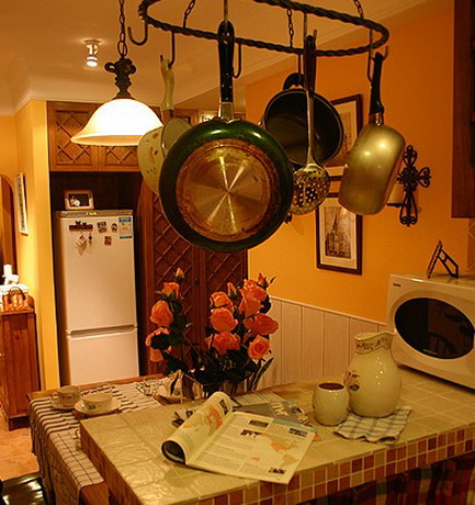 田园格子装饰 小户型的甜蜜厨房
