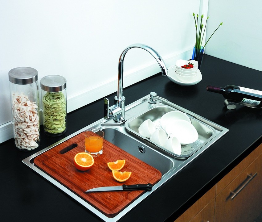 不可缺的水槽利用 厨房装修效果图推荐