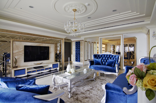 古典的时尚美 颜色混搭的奢华三居室