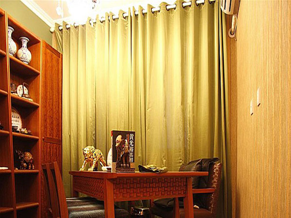 中式浪漫四居室公寓装修设计实景图